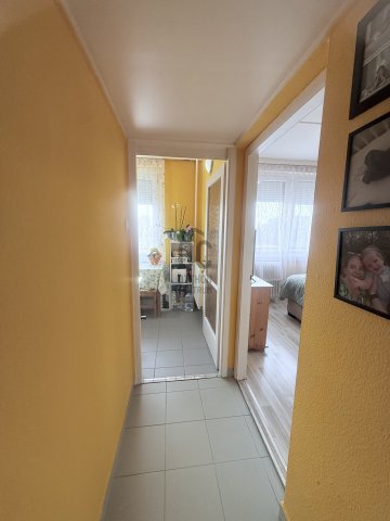 Eladó panellakás, Győrött 49.9 M Ft, 3 szobás