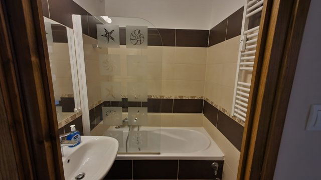 Kiadó panellakás, albérlet, Pécsett, Szigeti úton 240 E Ft / hó