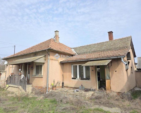 Eladó családi ház, Kiszomboron 26.49 M Ft, 3 szobás