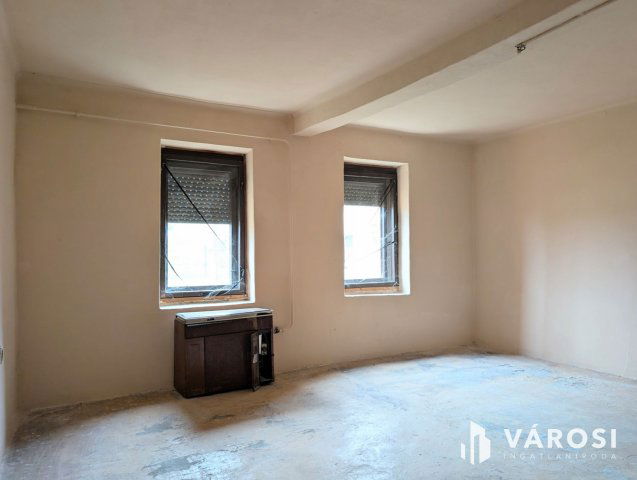 Eladó családi ház, Csorváson 9.9 M Ft, 2 szobás