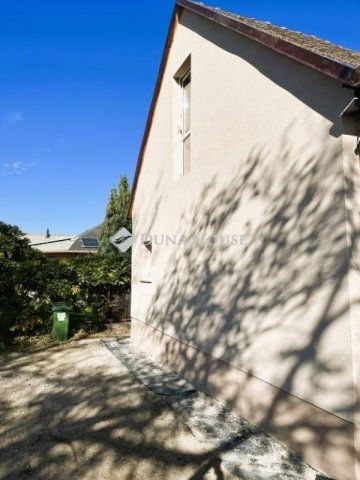 Eladó családi ház, Bugyin 49.9 M Ft, 3 szobás