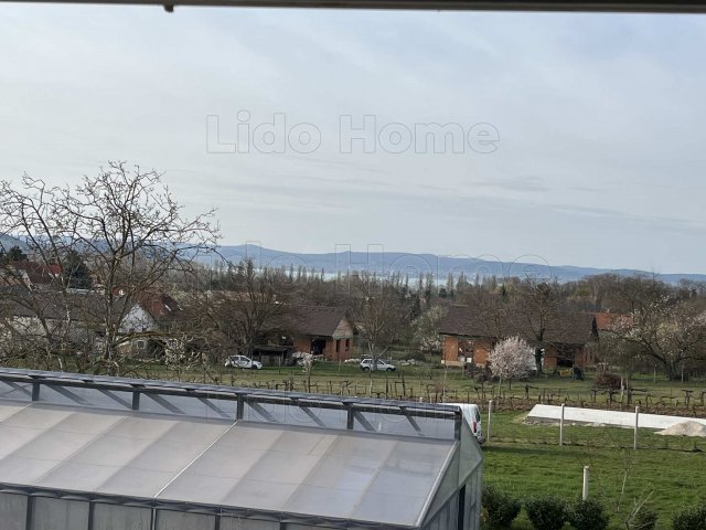 Eladó családi ház, Zamárdiban 134.9 M Ft, 4 szobás