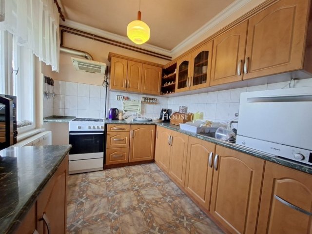 Eladó családi ház, Tápiószecsőn 74.9 M Ft, 6 szobás