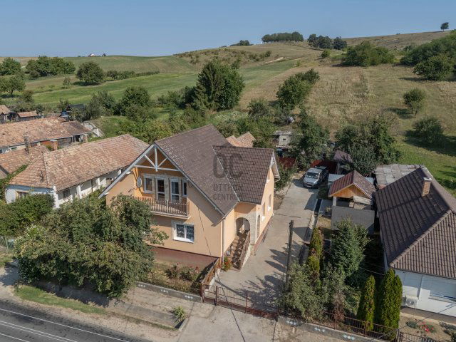 Eladó családi ház, Bakonycsernyén 63.8 M Ft, 6 szobás