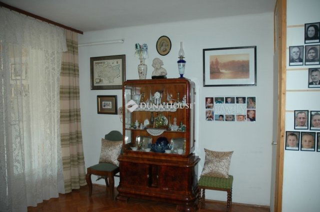 Eladó családi ház, Baján 47 M Ft, 5 szobás