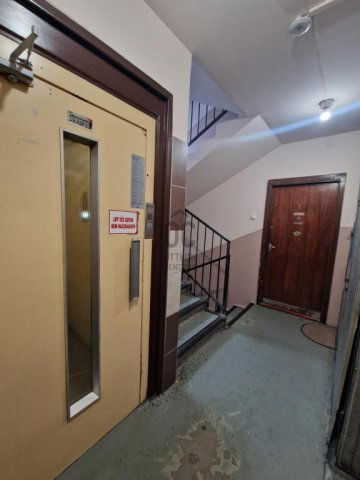 Eladó panellakás, Cegléden 49 M Ft, 3+2 szobás