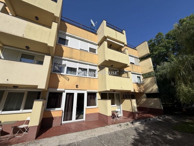 Eladó nyaraló, Balatonszemesen 59.9 M Ft, 2+1 szobás