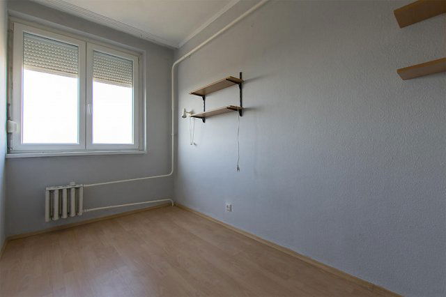 Eladó panellakás, Budapesten, XXI. kerületben, Makád utcában