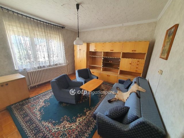 Eladó családi ház, Mezőkövesden 57.9 M Ft, 4+1 szobás