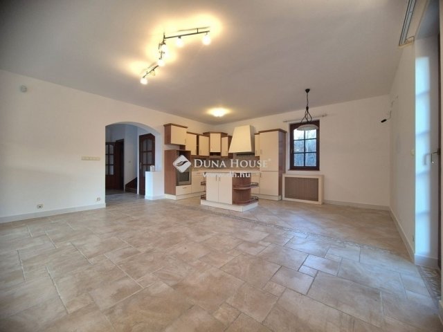 Eladó családi ház, Ürömön 229 M Ft, 5 szobás