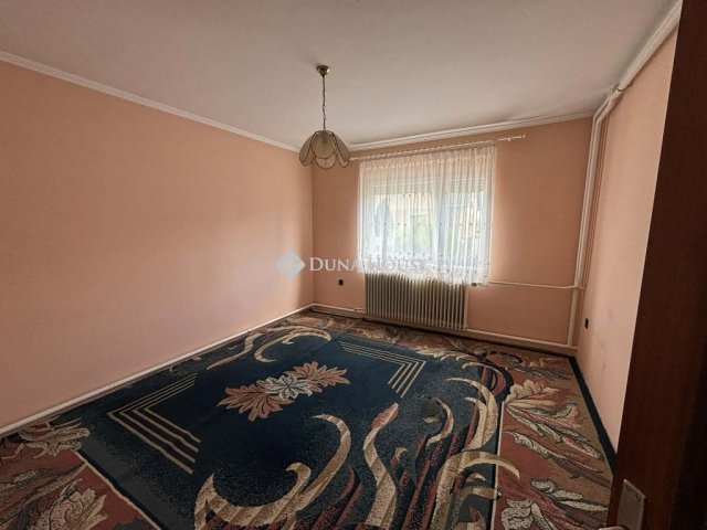 Eladó családi ház, Dunakilitin 79.8 M Ft, 7 szobás