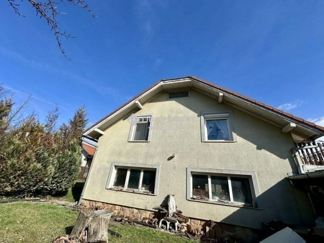 Eladó családi ház, Szentendrén 159 M Ft, 4 szobás