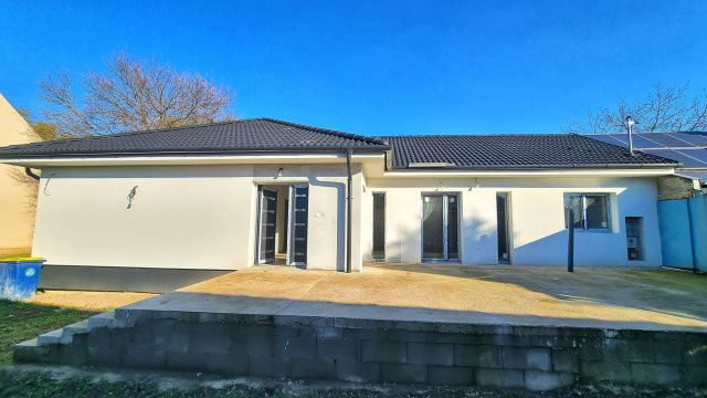 Eladó családi ház, Nyíregyházán 86 M Ft, 3 szobás