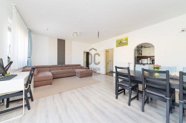 Eladó téglalakás, Kerepesen 93.9 M Ft, 4 szobás