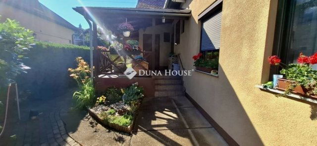 Eladó családi ház, Budapesten, XVIII. kerületben 156.9 M Ft