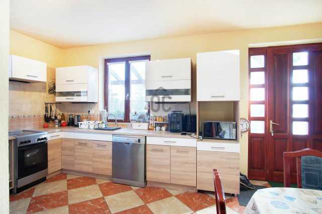 Eladó családi ház, Pomázon 119.9 M Ft, 5 szobás