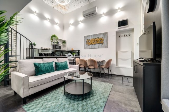 Eladó téglalakás, Budapesten, VI. kerületben 180 M Ft, 5 szobás