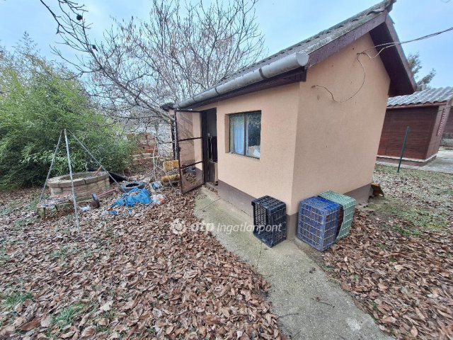 Eladó családi ház, Cibakházán 9.5 M Ft, 1 szobás