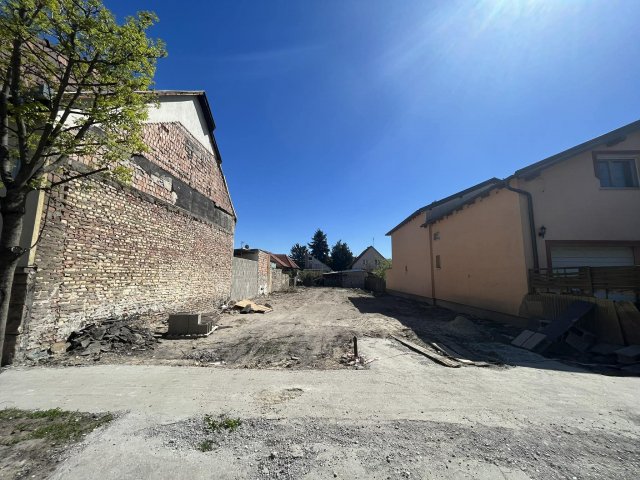 Eladó telek, Budapesten, XV. kerületben 84.9 M Ft