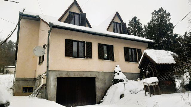 Eladó családi ház, Káván 79.9 M Ft, 6 szobás