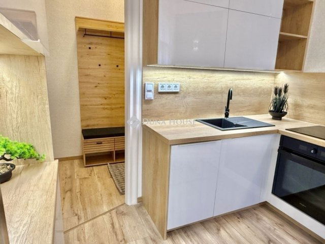 Eladó téglalakás, Budapesten, VII. kerületben 160 M Ft, 3 szobás