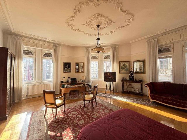 Eladó téglalakás, Budapesten, VI. kerületben 250 M Ft, 4 szobás