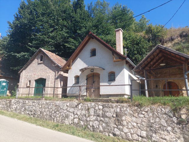 Eladó nyaraló, Csolnokon 14.5 M Ft, 1 szobás