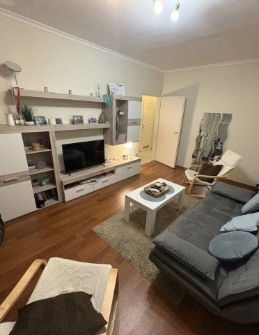 Kiadó panellakás, albérlet, Pécsett 175 E Ft / hó, 2 szobás