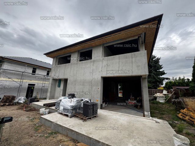 Eladó családi ház, Gödön 115 M Ft, 3+2 szobás