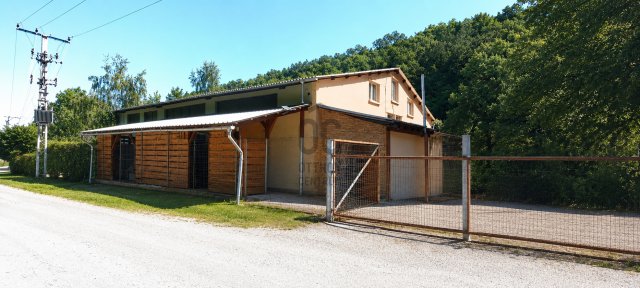 Eladó ipari ingatlan, Ajkán 169 M Ft / költözzbe.hu