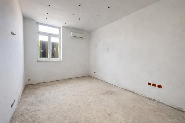 Eladó családi ház, Budapesten, IV. kerületben, Tomori utcában