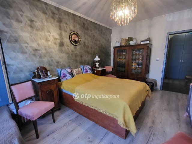 Eladó családi ház, Balatonszárszón 199 M Ft, 6 szobás