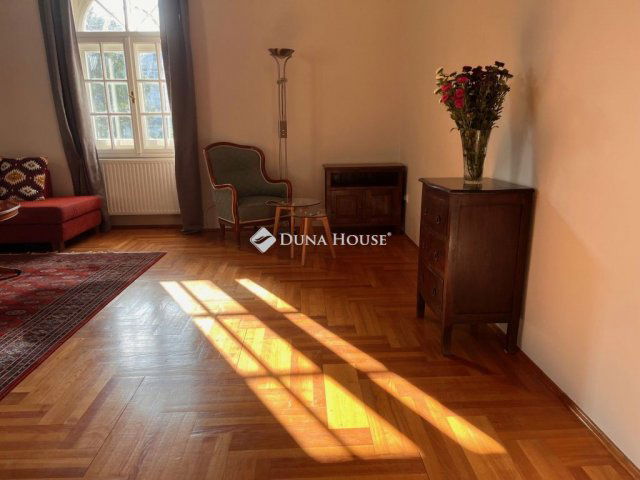 Kiadó téglalakás, albérlet, XII. kerületben, Németvölgyi úton