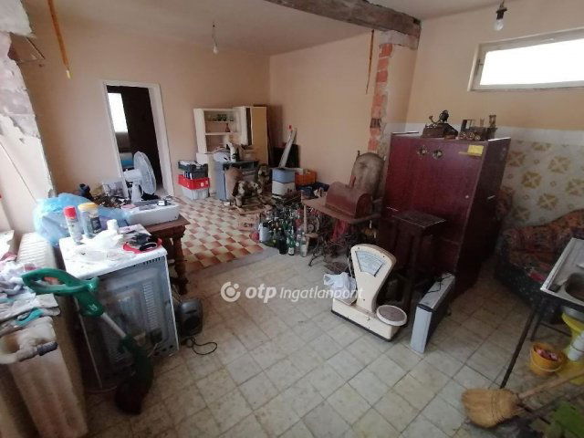 Eladó családi ház, Hajdúböszörményen 41 M Ft, 4 szobás