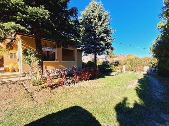 Eladó családi ház, Felcsúton 74.9 M Ft, 2+1 szobás