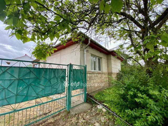 Eladó családi ház, Szerencsen 34.99 M Ft, 4 szobás