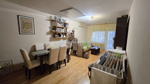 Eladó panellakás, Szegeden 66.49 M Ft, 3 szobás