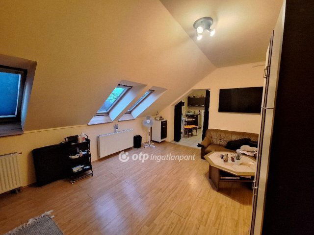 Eladó téglalakás, Lajosmizsén 30.5 M Ft, 1 szobás