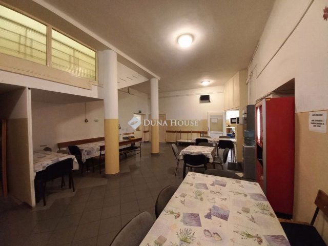 Eladó ipari ingatlan, Berettyóújfaluban 590 M Ft