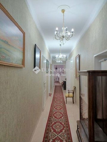 Eladó családi ház, Nemesvitán 800 M Ft, 6 szobás