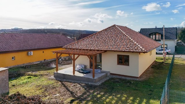 Eladó családi ház, Rétságon 99.99 M Ft, 5 szobás