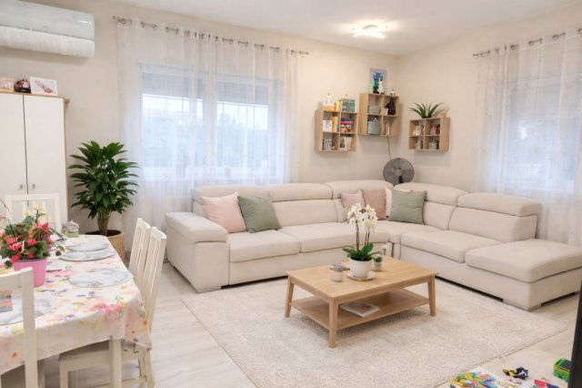 Eladó ikerház, Budapesten, XXI. kerületben 78.9 M Ft, 2+1 szobás