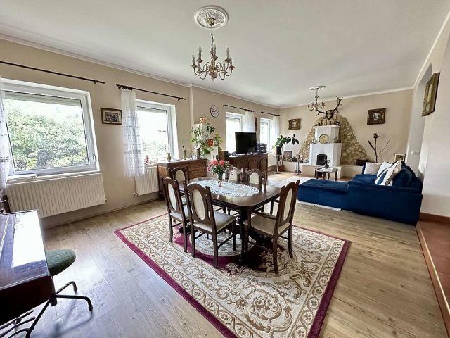 Eladó ikerház, Vácon 156 M Ft, 6 szobás / költözzbe.hu