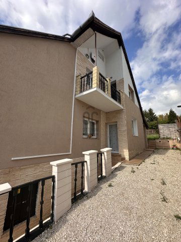 Eladó családi ház, Zalakaroson 87 M Ft, 8 szobás