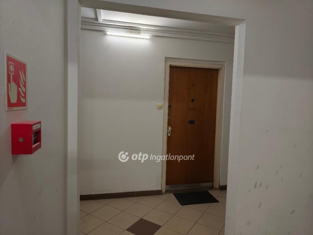 Eladó panellakás, Budapesten, III. kerületben 61.9 M Ft, 2 szobás