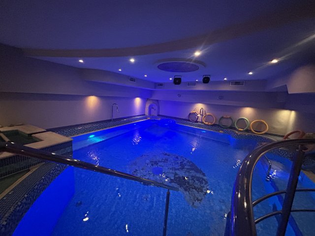 Eladó hotel, Fonyódon 1800 M Ft, 35 szobás / költözzbe.hu