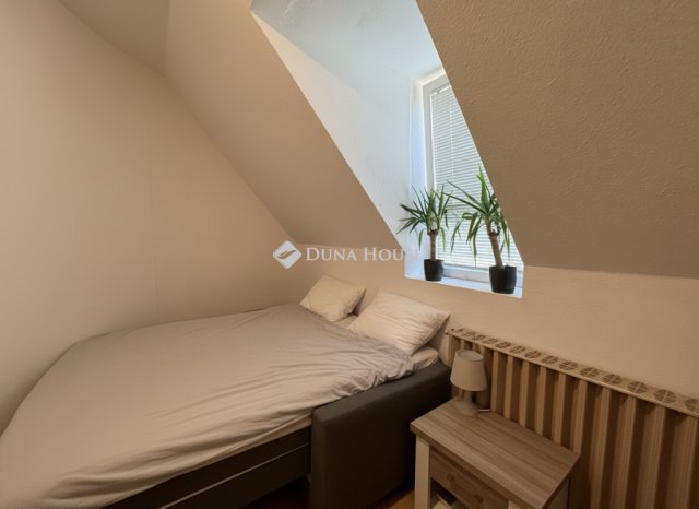 Eladó téglalakás, Budaörsön 114.9 M Ft, 4 szobás
