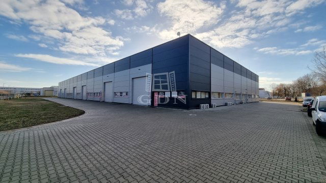 Kiadó ipari ingatlan, Székesfehérvárott 1523 E Ft / hó