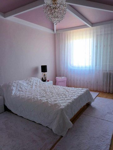 Eladó panellakás, Debrecenben, Füredi úton 69.9 M Ft, 3 szobás