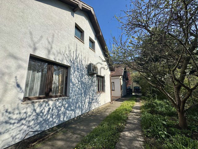 Eladó családi ház, Győrött 79.5 M Ft, 4 szobás